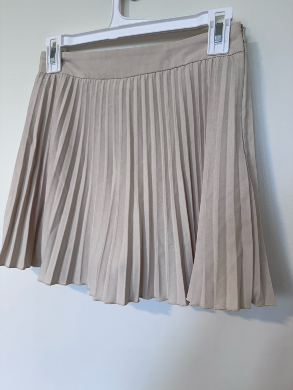 Zara Pleated Skater Mini Skirt in Light Beige